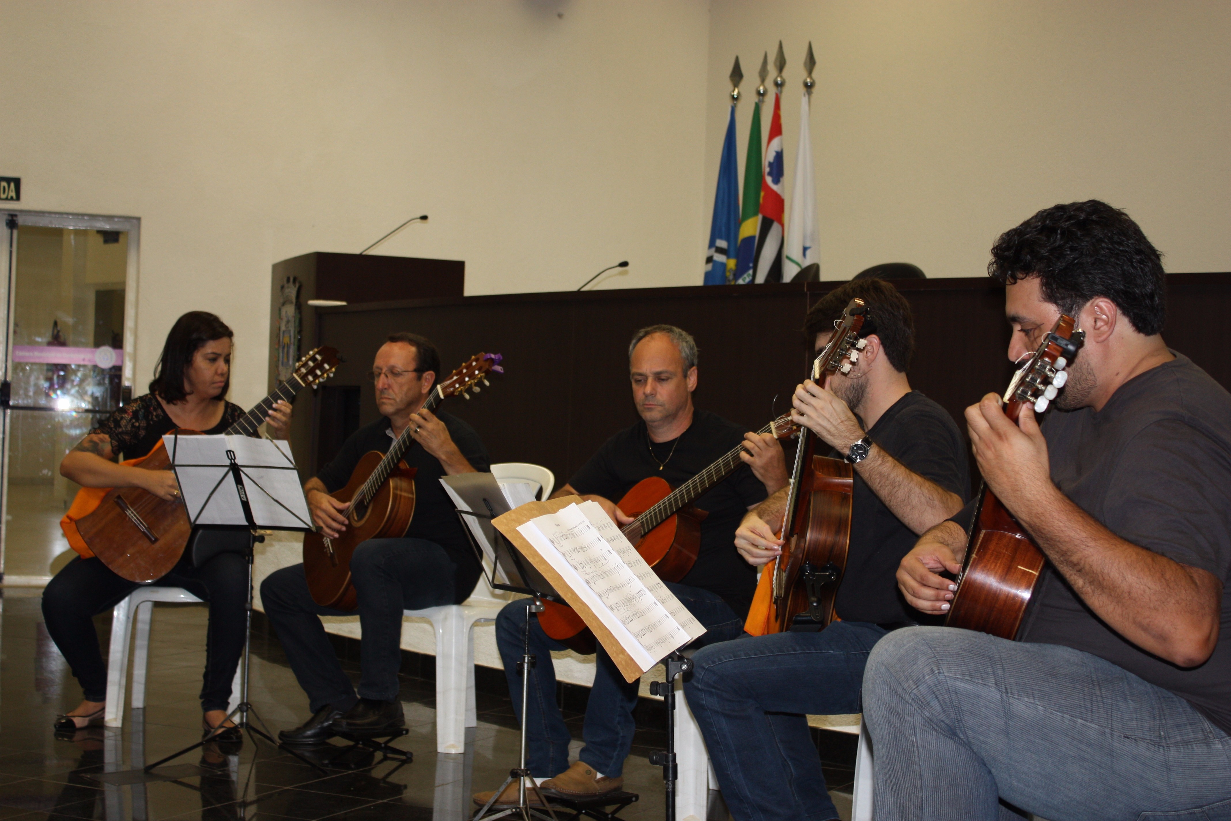 Visualize fotos Orquestra Violão 