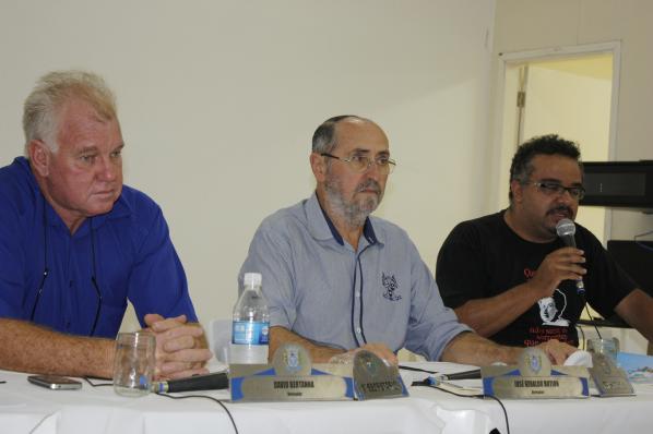 Imagem da notícia: Abastecimento, estradas e indicações na pauta dos vereadores