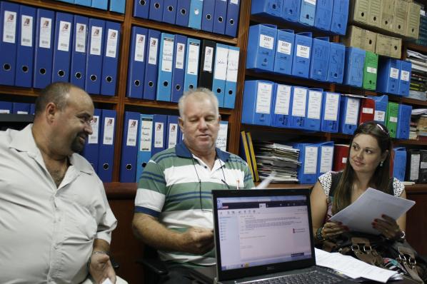 Imagem da notícia:  Comissão de Justiça e Redação se reúne