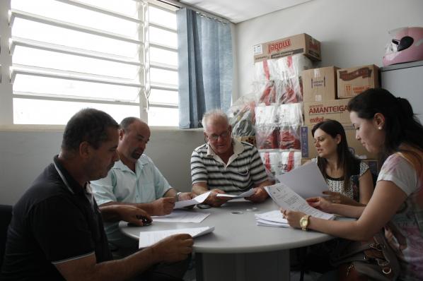 Imagem da notícia: Discutidos pareceres de projetos