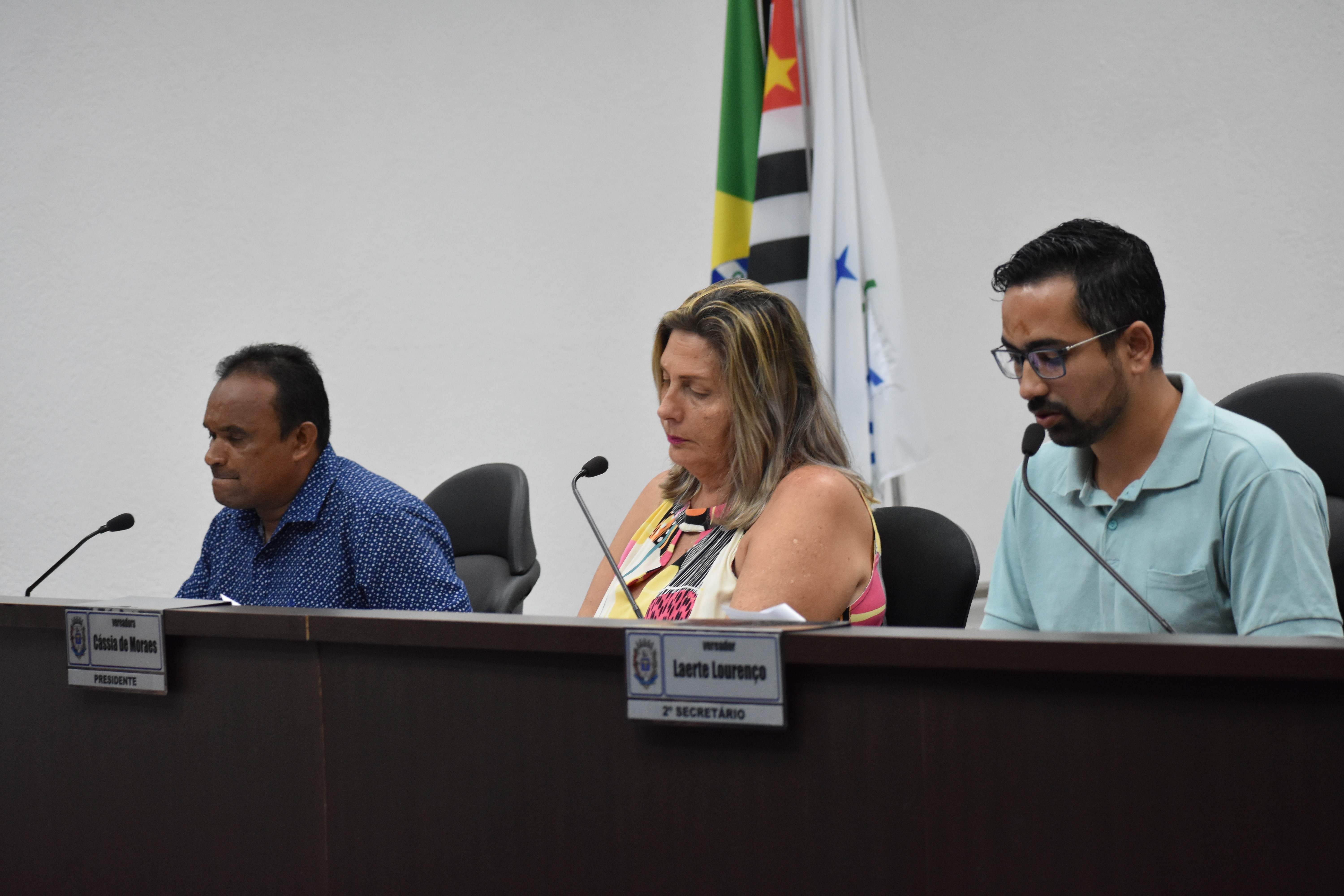 Imagem da notícia: Parlamentares aprovam as contas do exercício de 2017