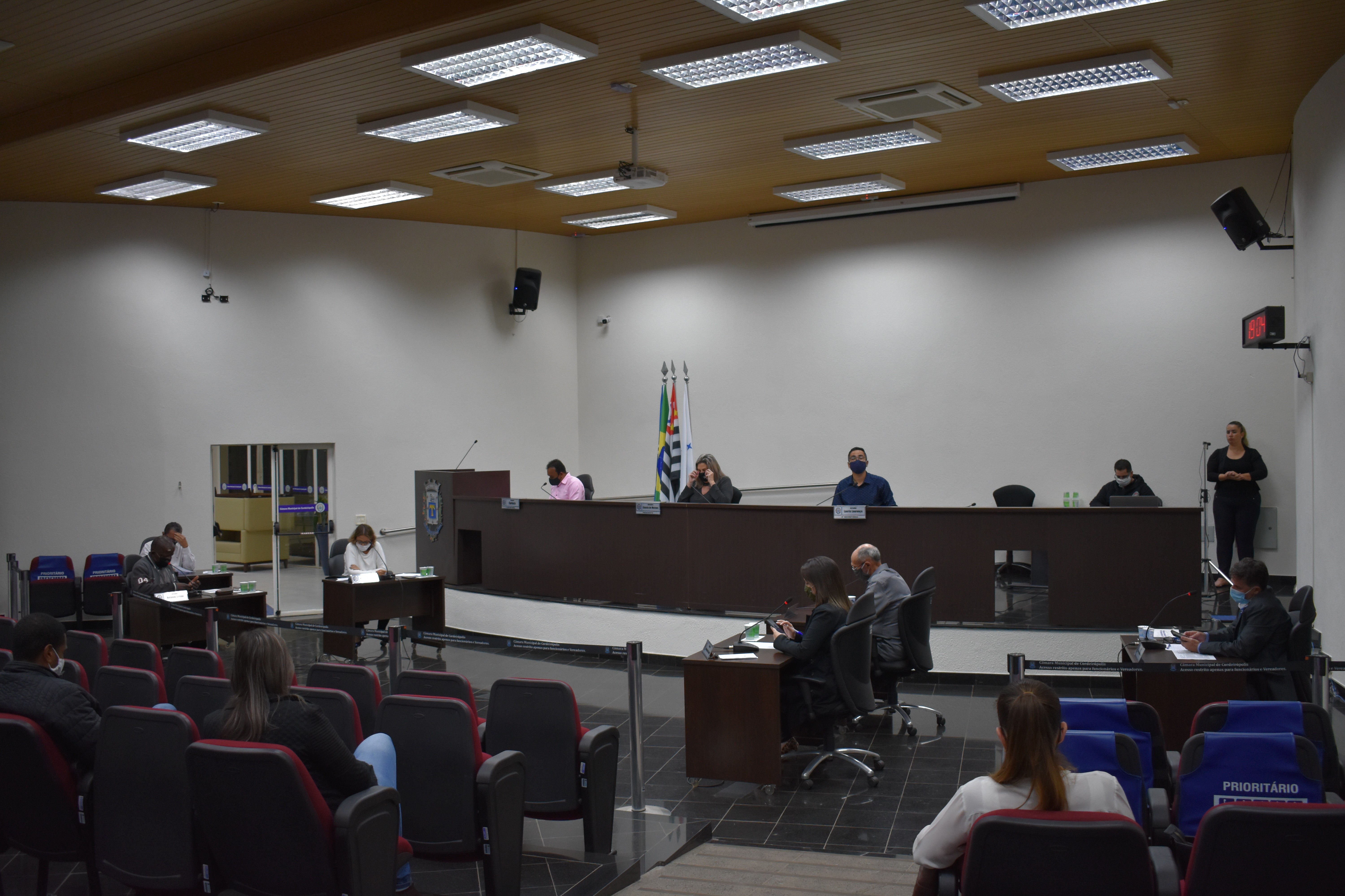 Imagem da notícia: Iluminação e trânsito estão nas indicações dos vereadores