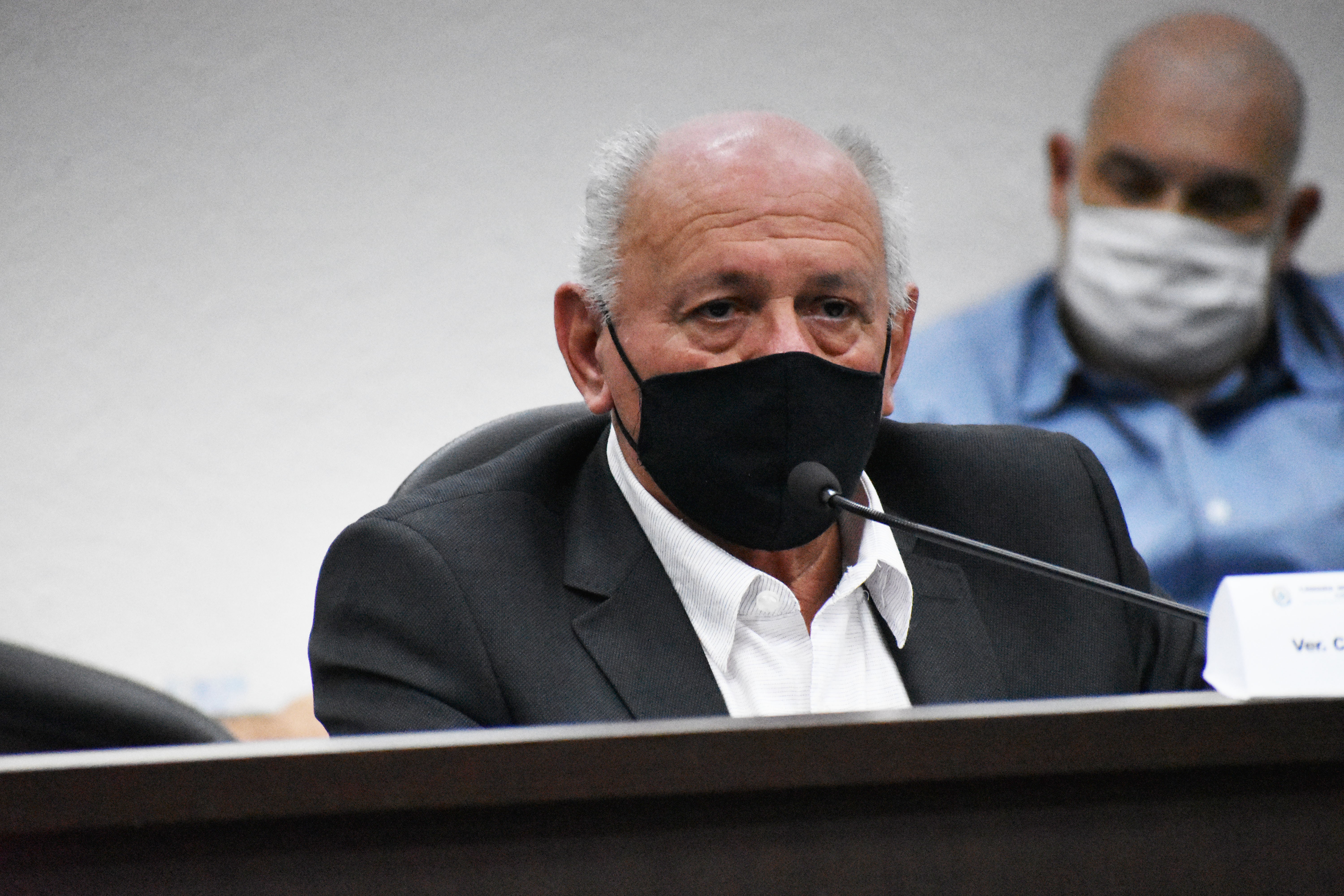 Imagem da notícia: Vereador Carlinhos faz Moção de congratulações a servidor público