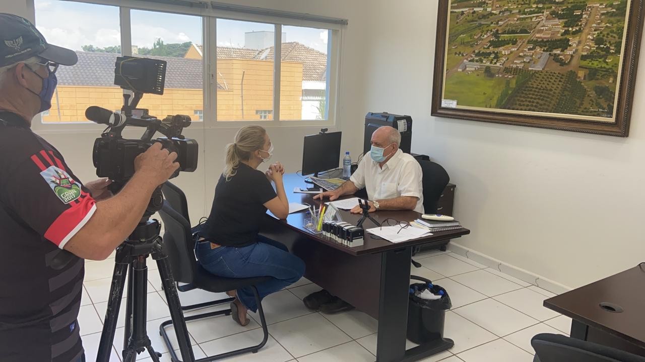 Imagem da notícia: Em entrevista, vereador Carlinhos explica aprovação do Projeto que institui PDV