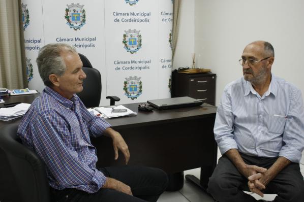 Imagem da notícia: Mário Botion visita a Câmara Municipal