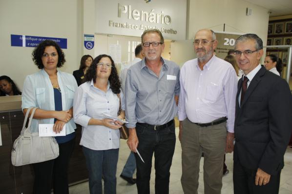 Imagem da notícia: Vereadores apresentam propostas ao orçamento estadual