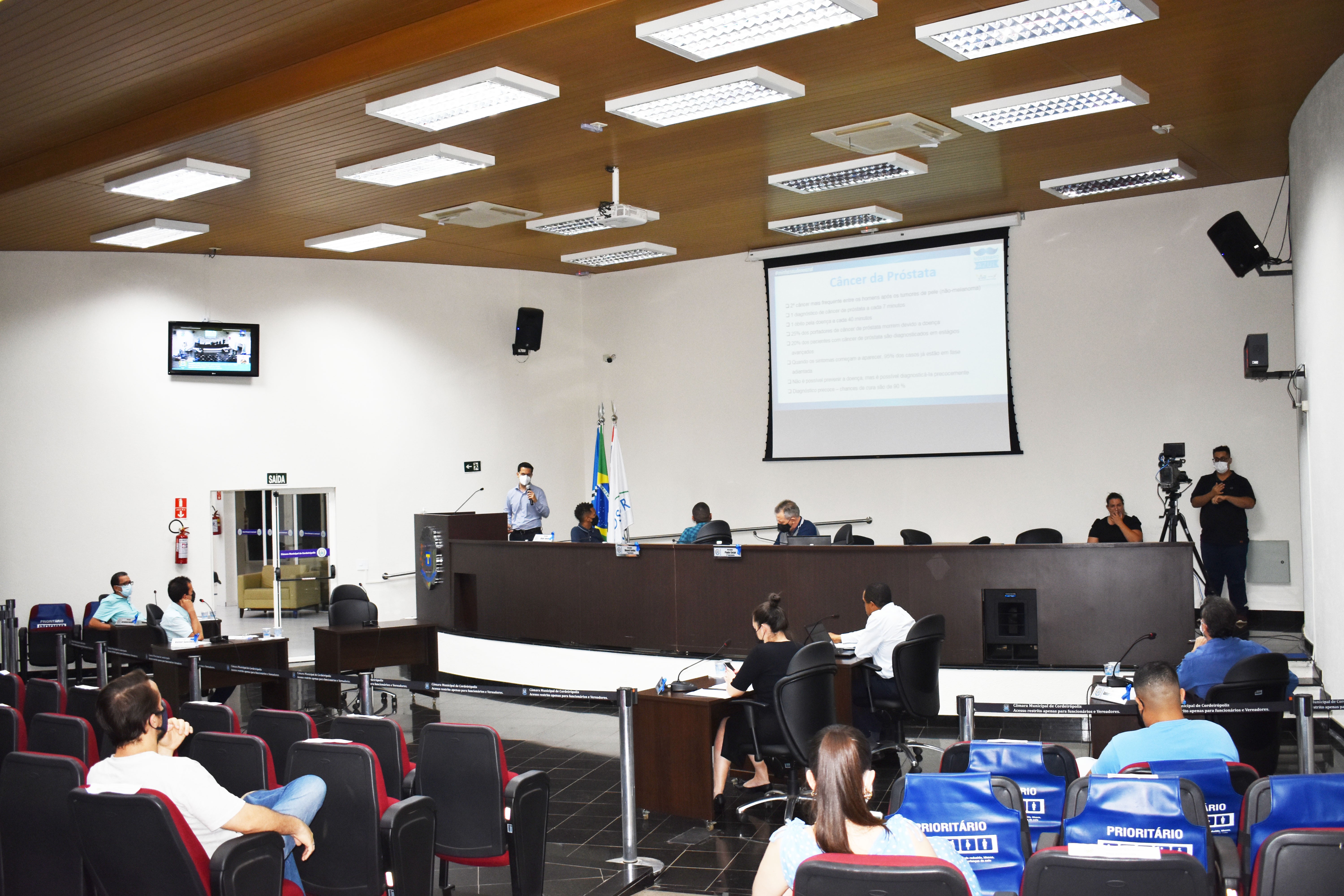 Imagem da notícia: Vereadores requerem informações sobre prestação de serviços do DETRAN  oferecidos à população 