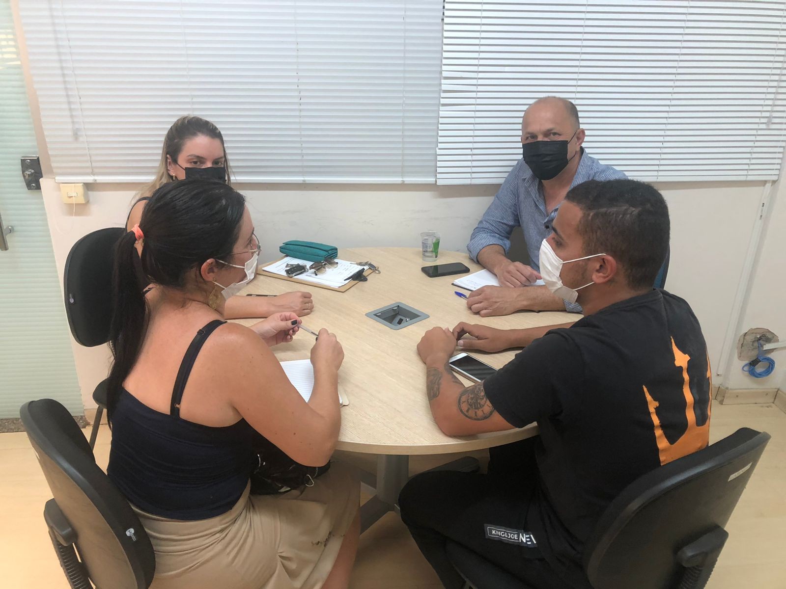 Imagem da notícia: Vereador Dhavid se reúne com secretarias para melhorias no centro esportivo