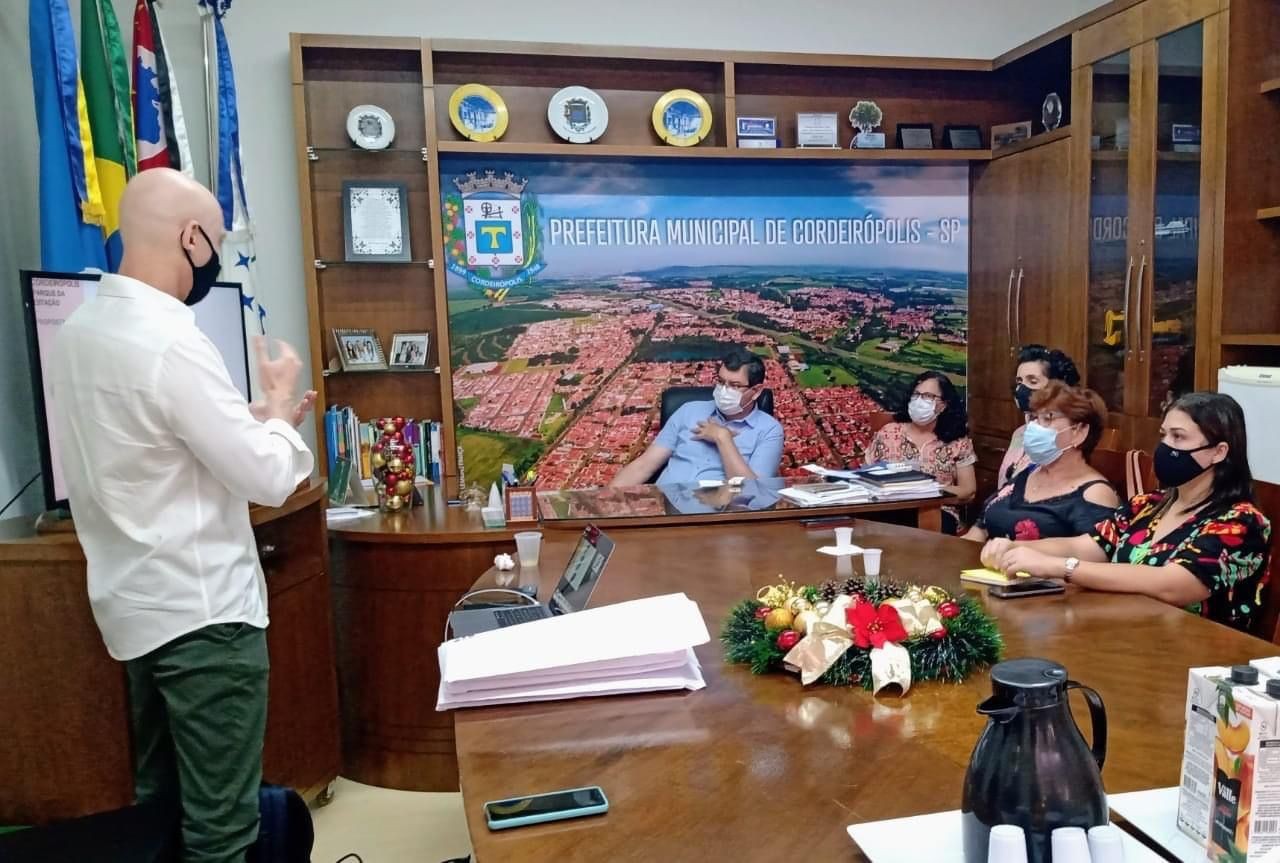 Imagem da notícia: Vereadora Neusa participa de apresentação de projeto urbanístico da USP São Carlos
