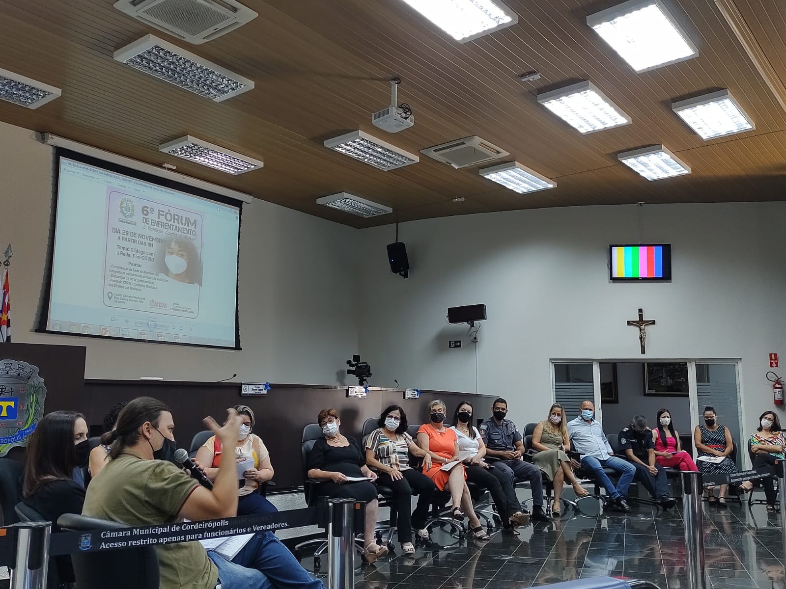 Imagem da notícia: Vereadoras participam de evento contra a violência da mulher