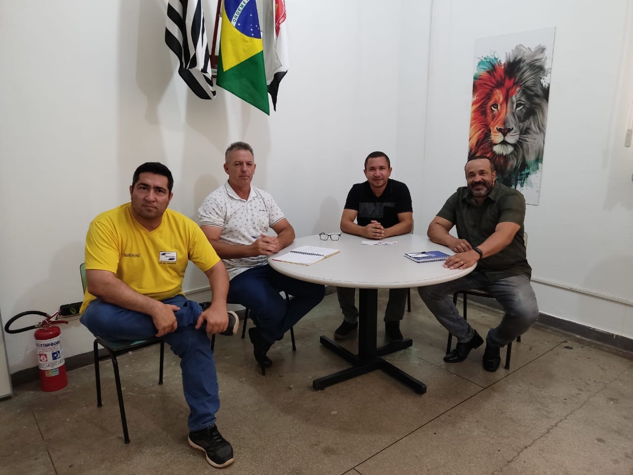 Imagem da notícia: Vereador Paulo se reúne com a diretoria de trânsito e a GM de Santa Gertrudes