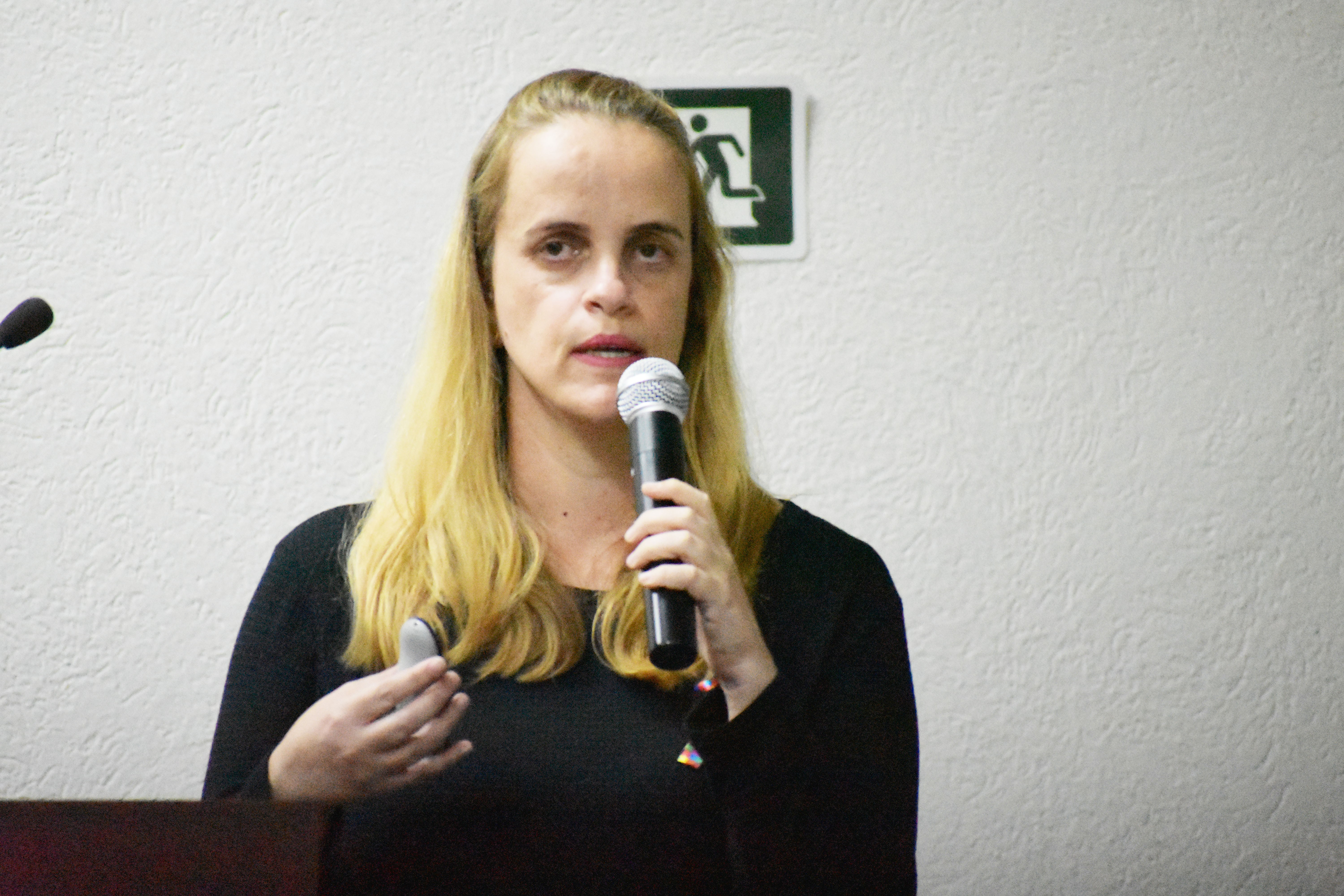 Imagem da notícia: TEA é assunto apresentado por professora durante Tribuna Livre