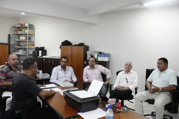 Imagem da notícia: Comissões discutem orçamento e outros projetos