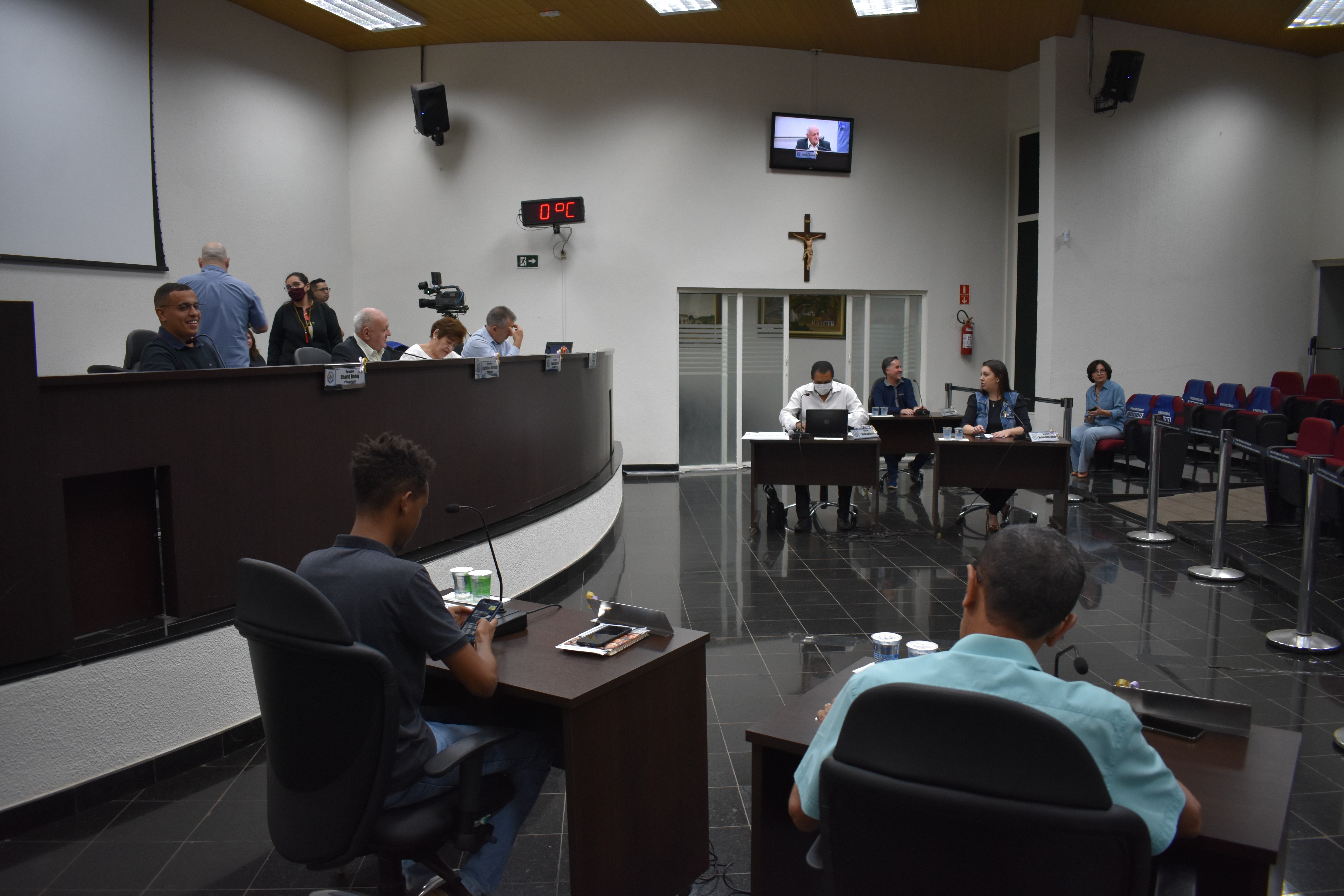 Imagem da notícia: Vereadores aprovam para lei para regularizar terreno da escola Amália Moreira