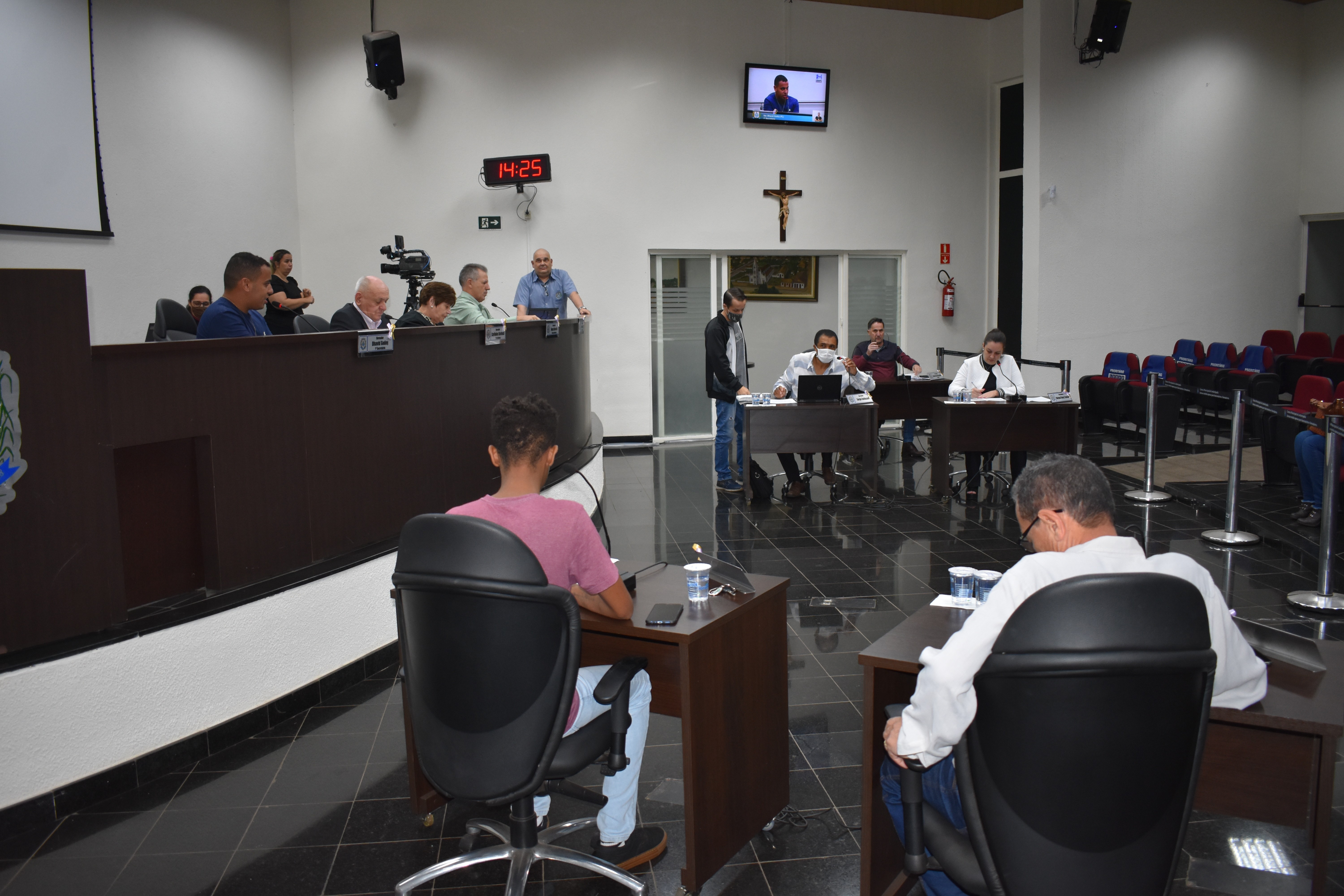 Imagem da notícia: Vereadores aprovam a o Programa de Demissão Voluntária