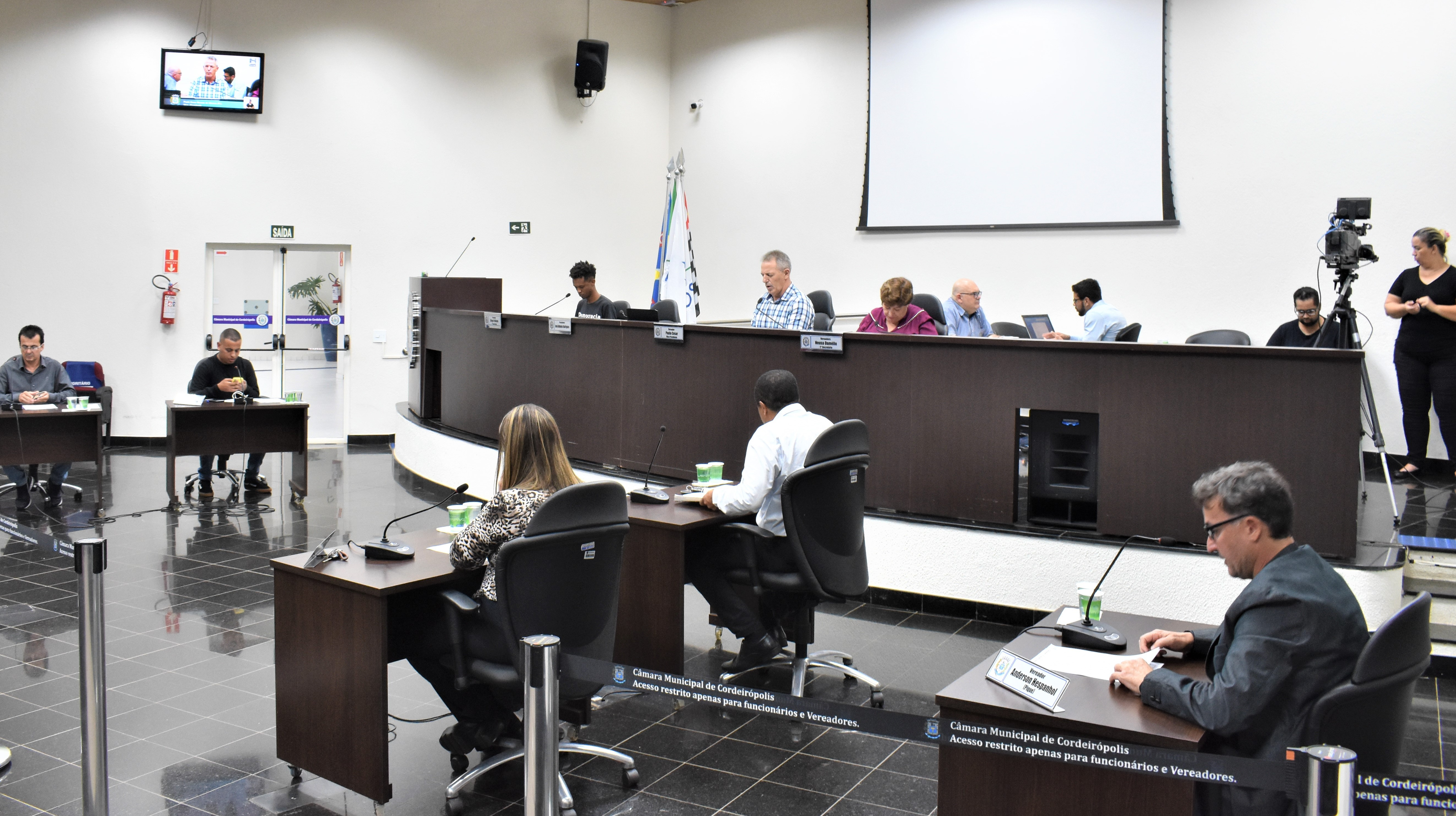 Imagem da notícia: Câmara aprova projetos do Executivo na 11ª Sessão Ordinária