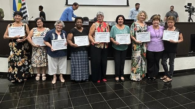 Imagem da notícia: Congratulações aos Idosos pelo seu dia! Moção da Ver. Neusa Damélio