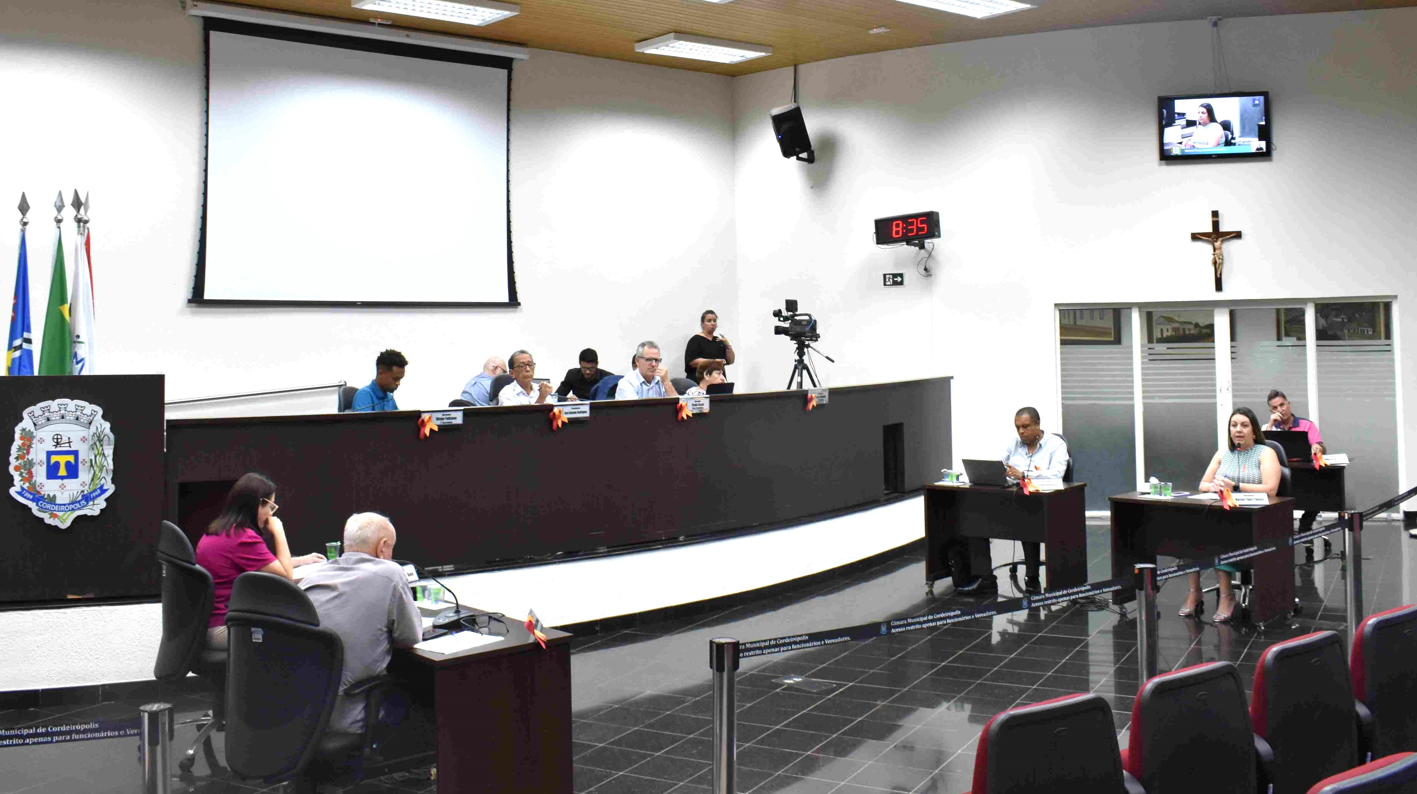 Imagem da notícia: Vereadores aprovam concessão de subvenção mensal à entidades 