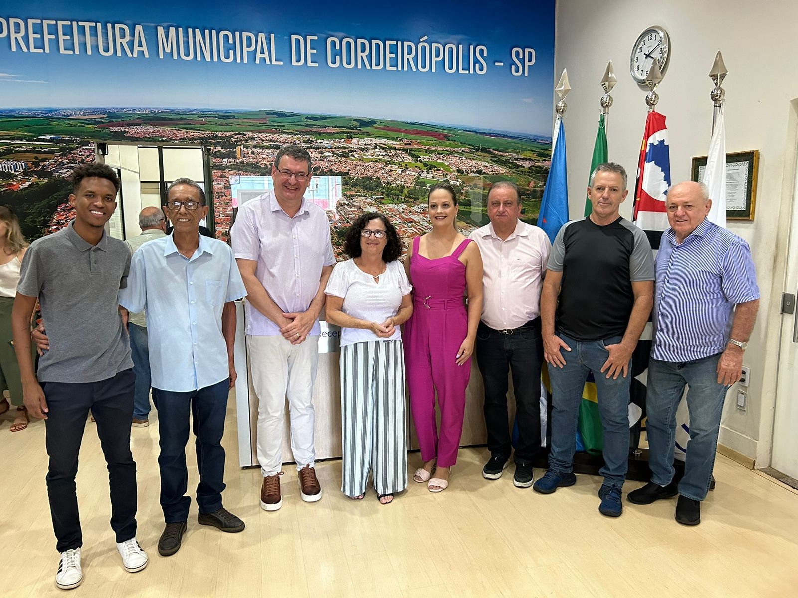 Imagem da notícia: Vereadores Participam da Transmissão de Cargo da Prefeita em Exercício 