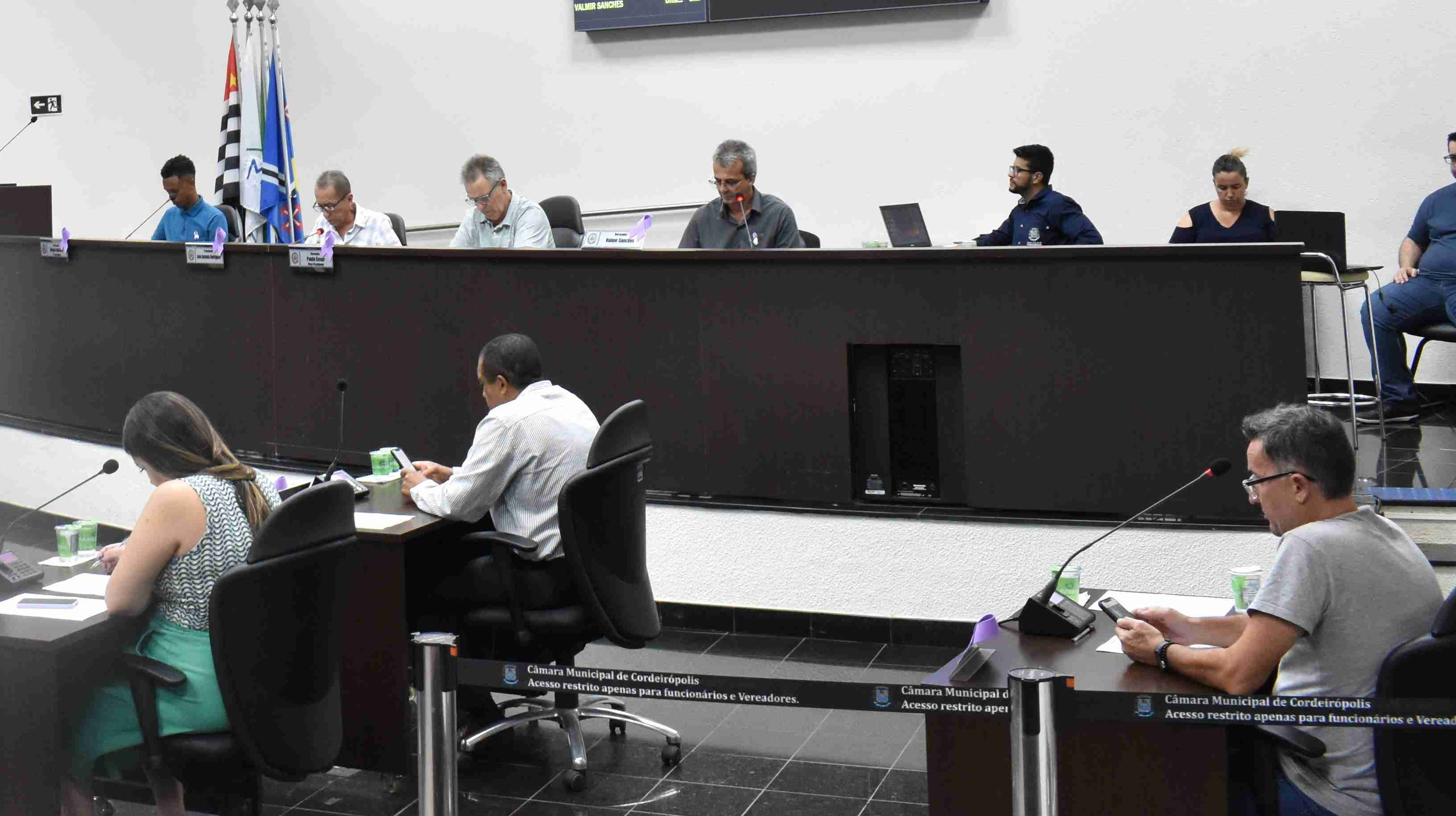 Imagem da notícia: Passa na Câmara o projeto do Executivo que estima e fixa despesas para 2024