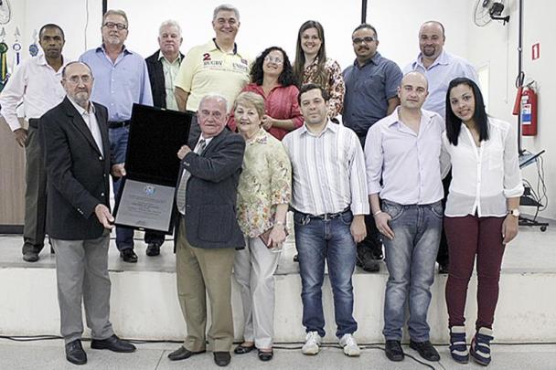 Imagem da notícia: Câmara aprova instalação de agência postal em Cascalho e atendimento preferencial em estabelecimentos comerciais