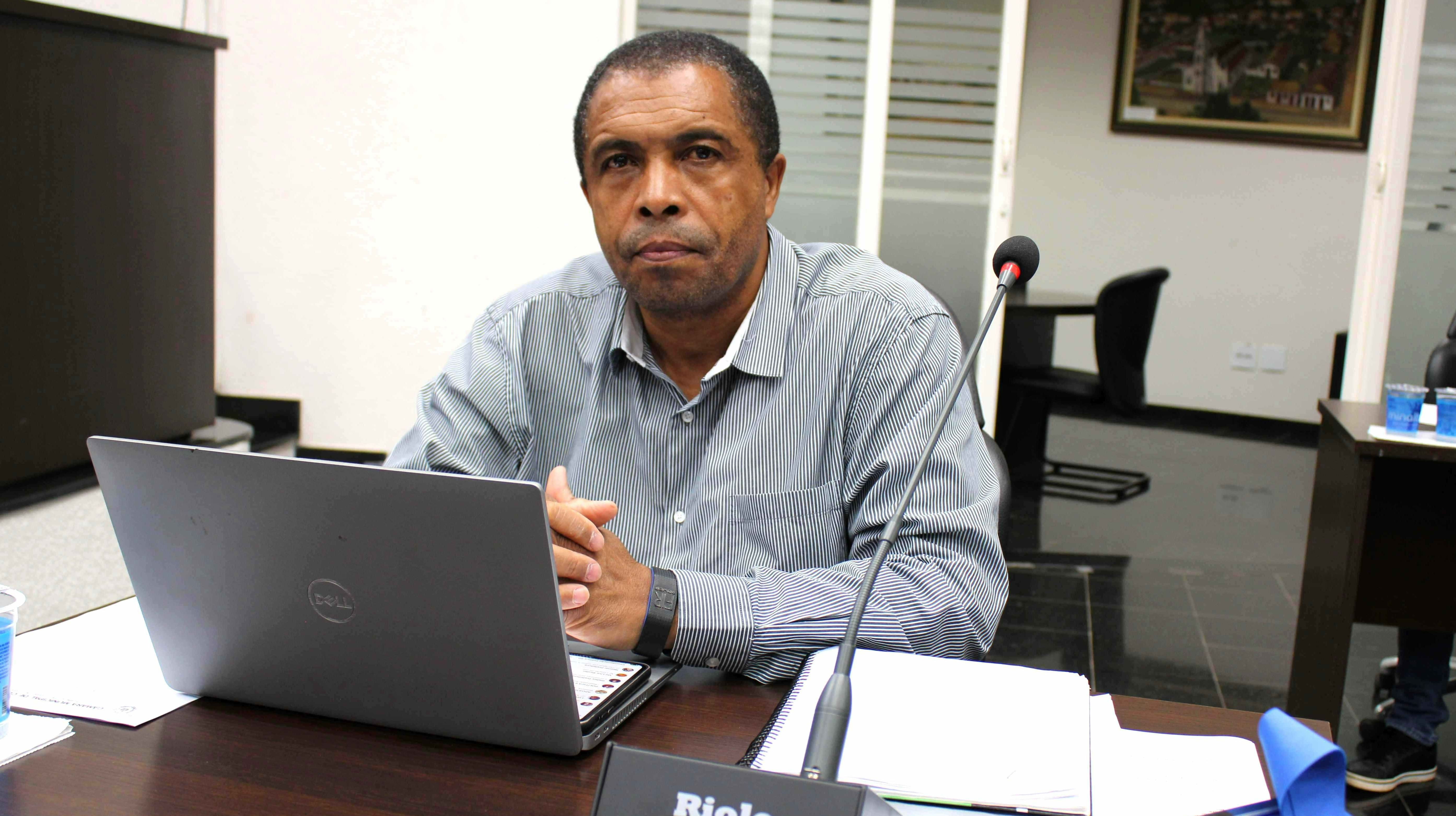 Imagem da notícia: Ver. Sergio Balthazar faz apelo ao DER por providências na Rod. Constante Peruche