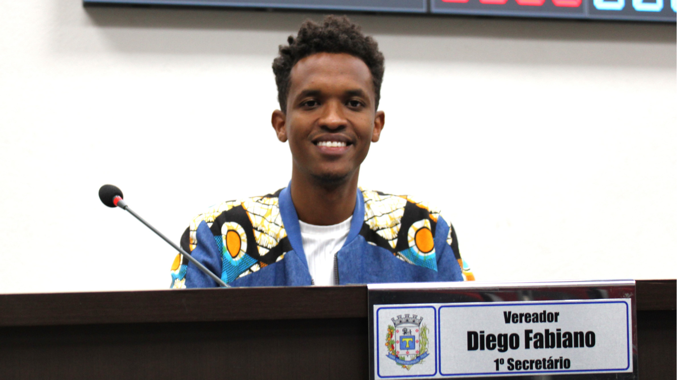 Imagem da notícia: Aprovada moção que apela pelo descongelamento dos benefícios dos servidores durante a pandemia