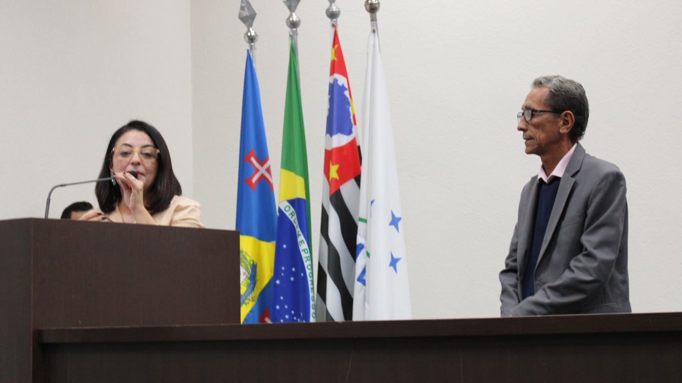 Imagem da notícia: Vereadora Silvana Baio Concede Título de “Cidadão Cordeiropolense” a José Antonio Rodrigues 