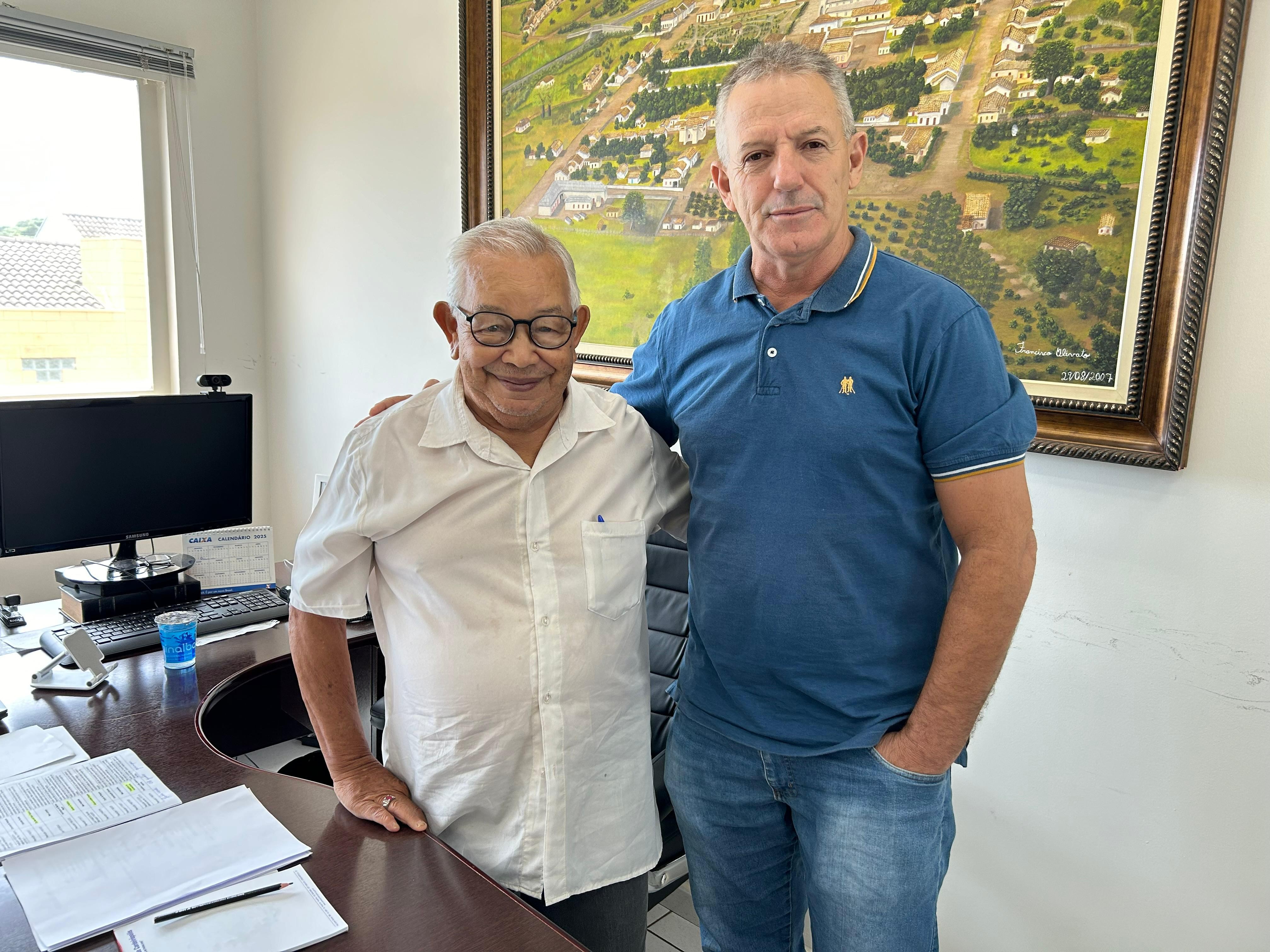 Imagem da notícia: Dito do Bela Vista visita Câmara Municipal em manhã de conversa com o presidente do Legislativo