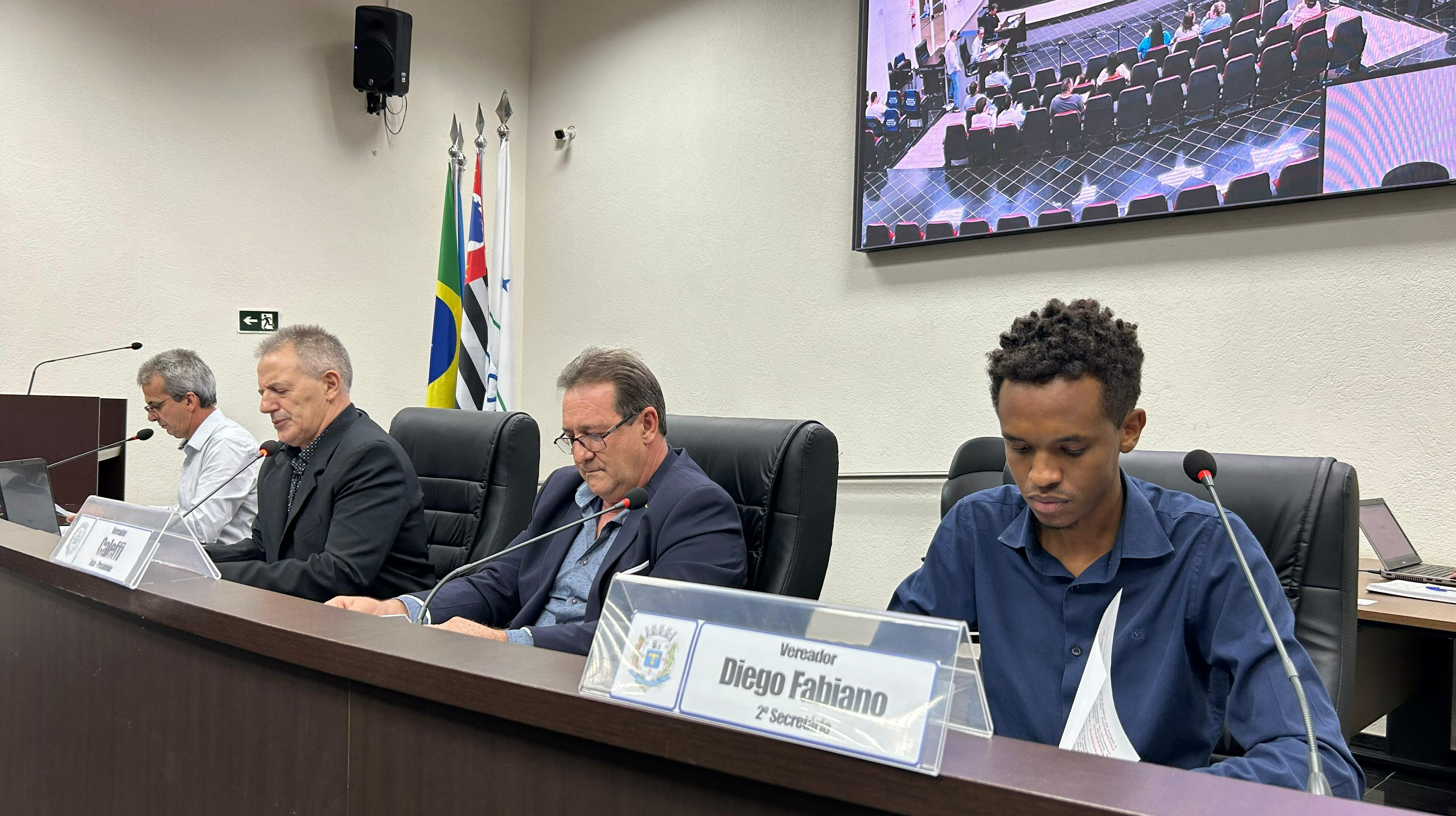 Imagem da notícia: Câmara de Cordeirópolis realiza primeira sessão ordinária de 2025