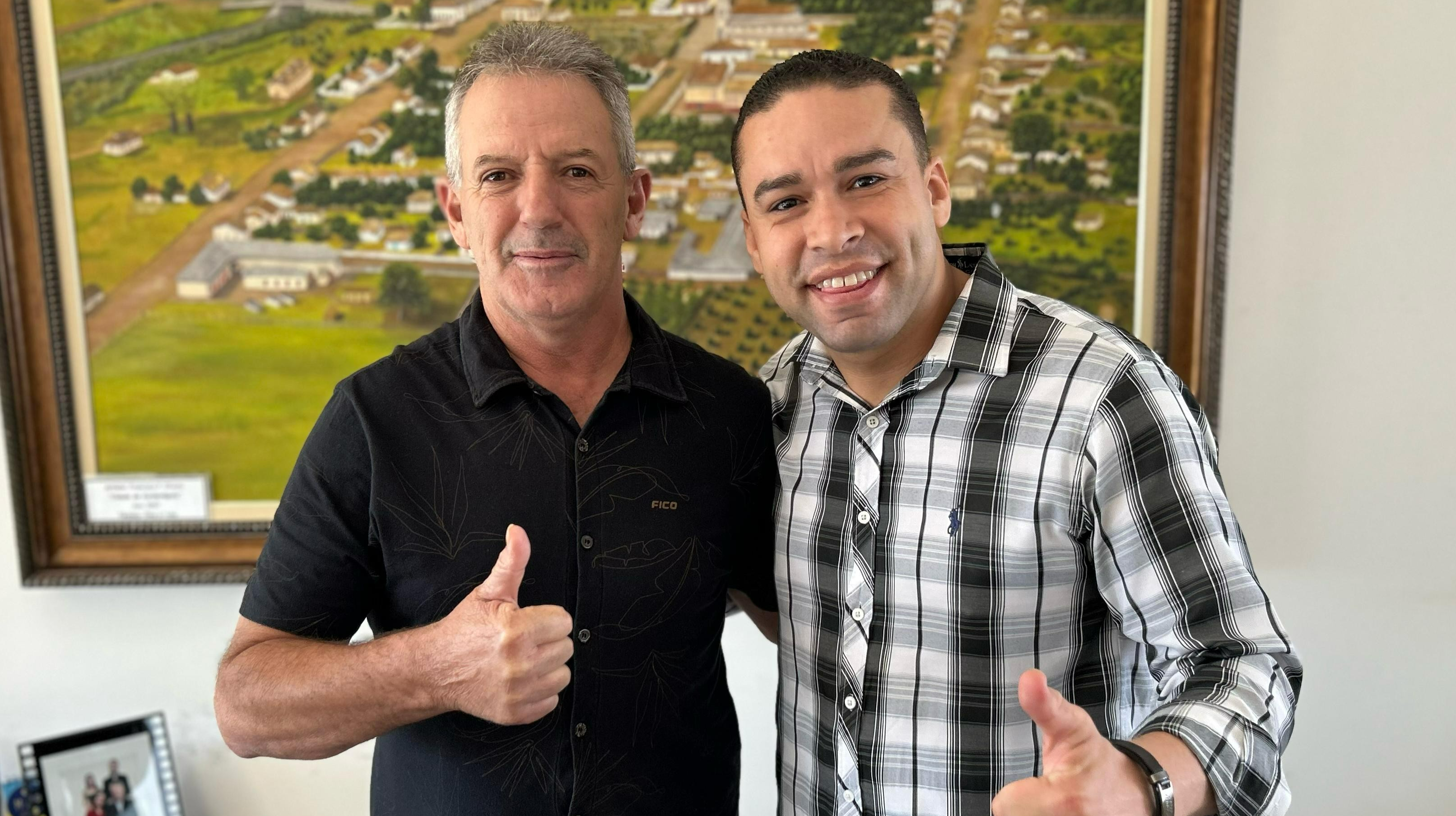 Imagem da notícia: Câmara de Cordeirópolis recebe visita do presidente do Legislativo de Araras