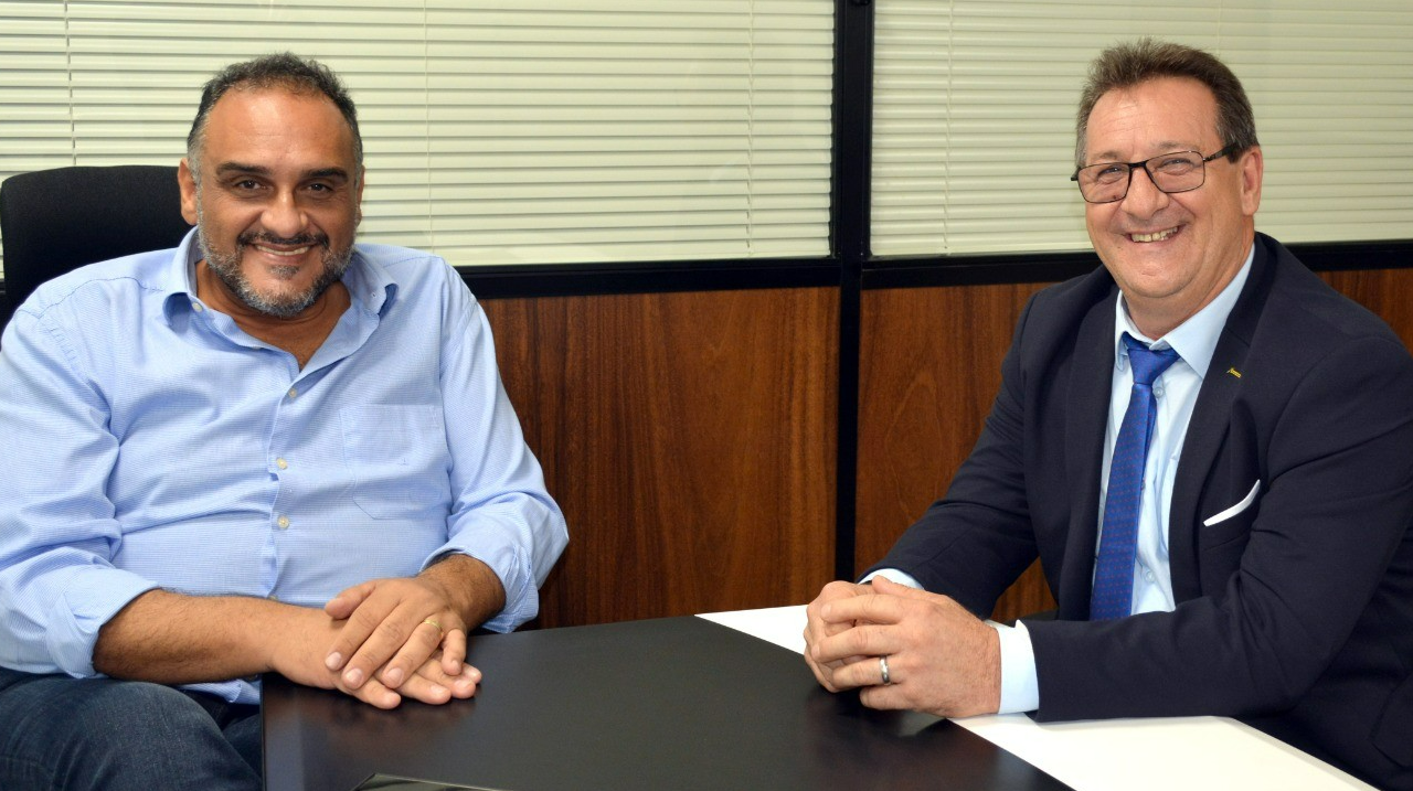 Imagem da notícia: Vereador Vilson Caleffi visita gabinete estadual do União Brasil