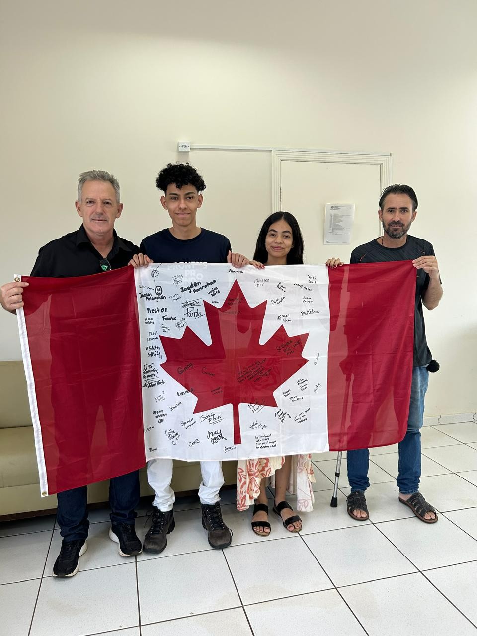 Imagem da notícia: Otávio dos Santos Andrade Emídio vive experiência transformadora em intercâmbio no Canadá pelo programa "Prontos Pro Mundo"  