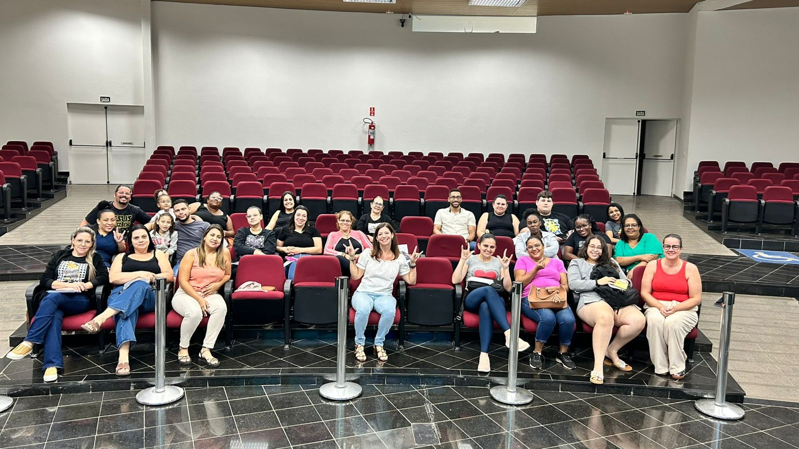 Imagem da notícia: Escola do Legislativo de Cordeirópolis Inicia Curso de Libras Básico