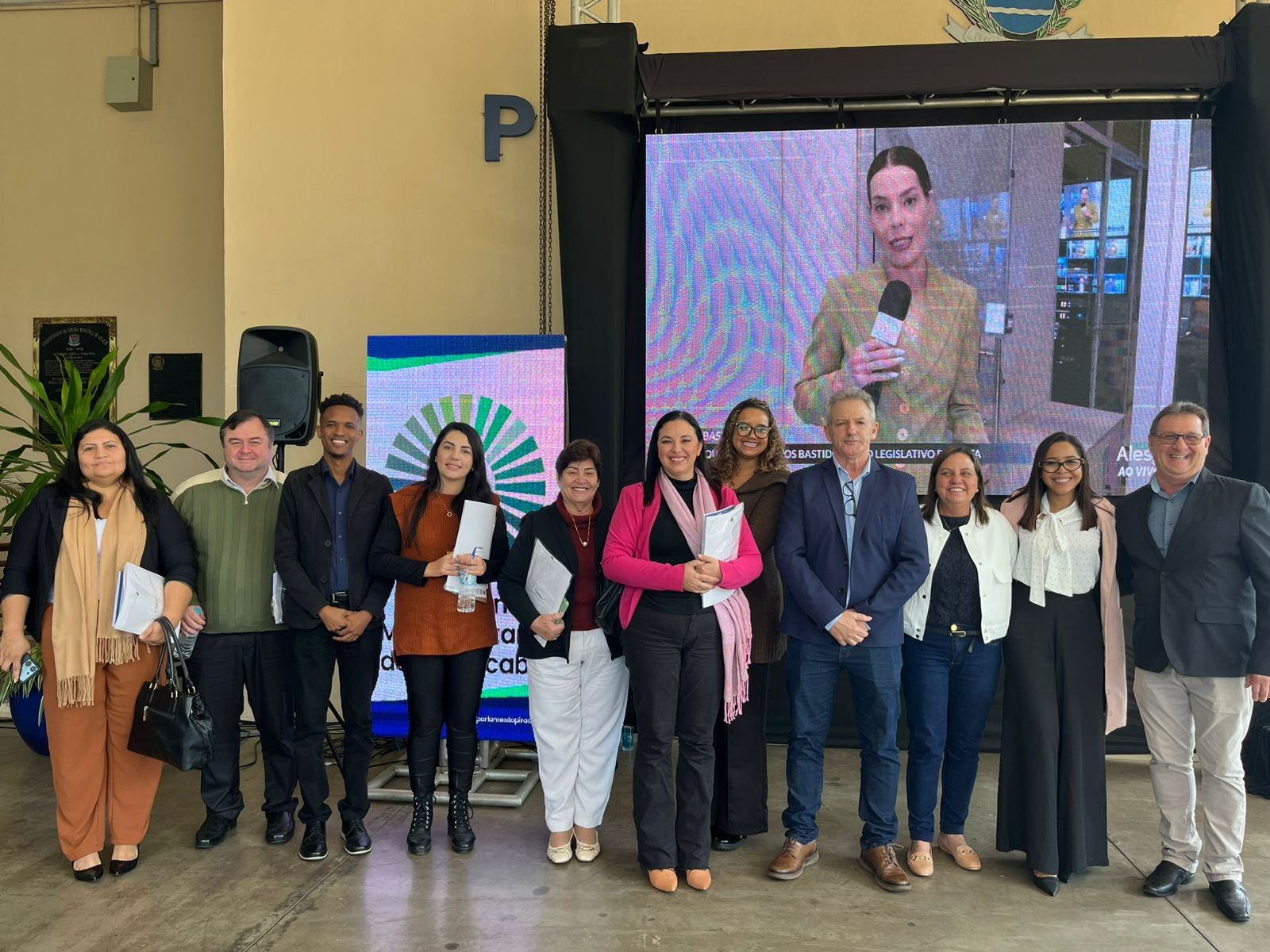 Imagem da notícia: Vereadores e Autoridades de Cordeirópolis participam do Parlamento Metropolitano em Araras