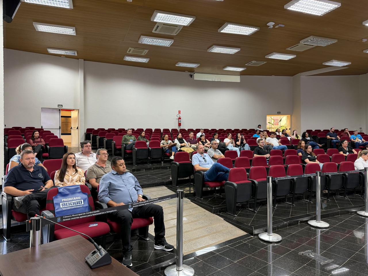 Imagem principal da notícia Vereadores participam do lançamento do “Imposto de Renda do Bem” no Plenário da Câmara