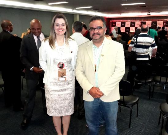 Imagem da notícia: Vereadores recebem medalha