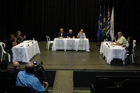 Imagem da notícia: Eleições e indicações no foco dos debates