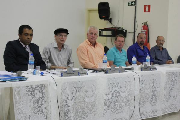 Imagem da notícia: Última sessão ordinária tem homenagens