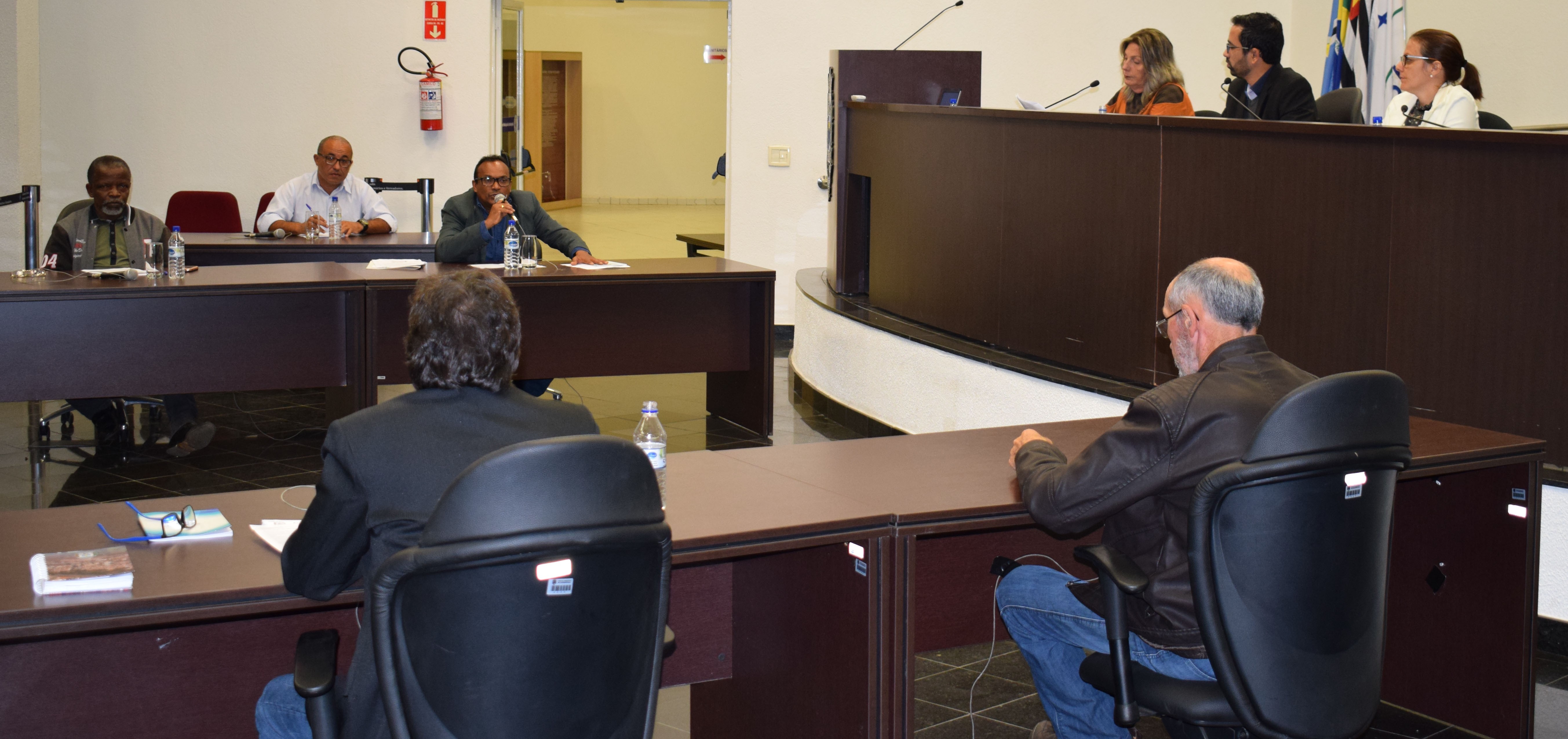 Imagem da notícia: Vereadores fazem indicações de melhorias aos bairros