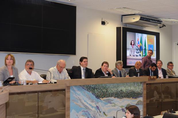 Imagem da notícia: Vereadora Fátima Celin participa de audiência do Orçamento Estadual em Piracicaba