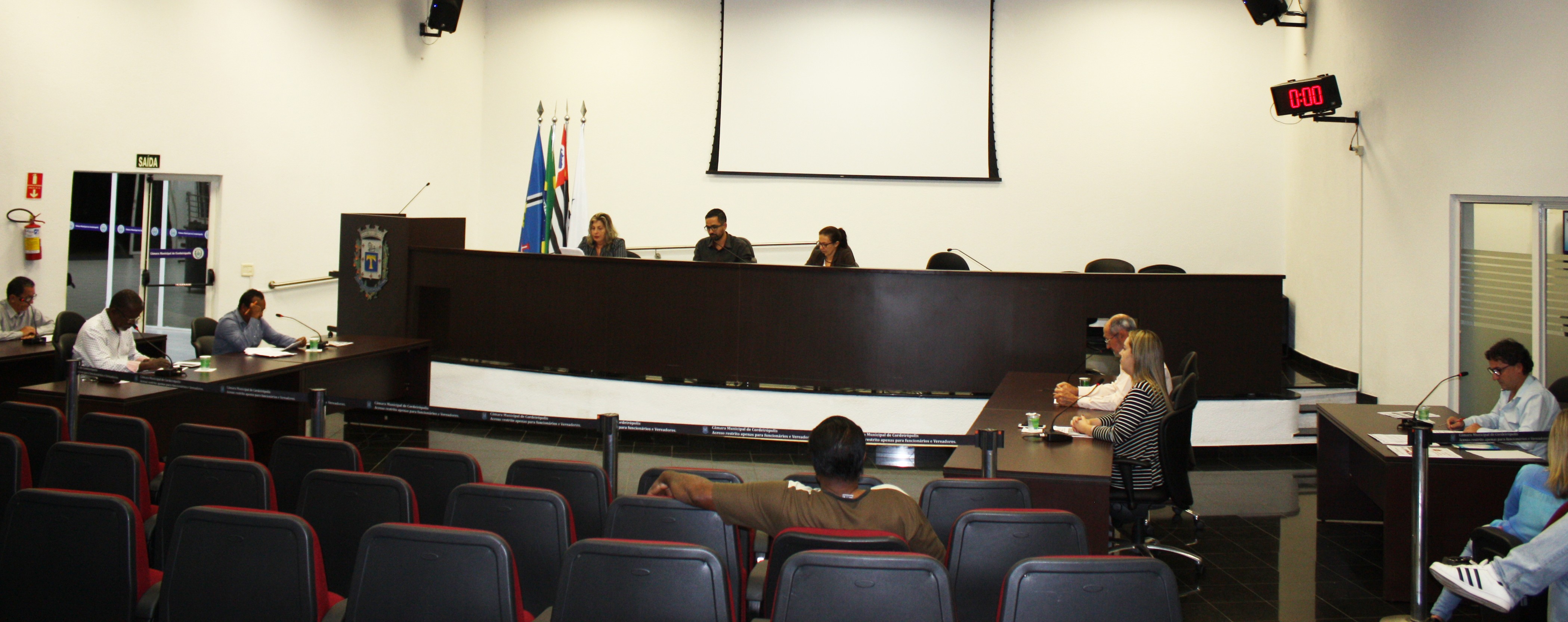 Imagem da notícia: Projeto de Lei Complementar é aprovado em Sessão  