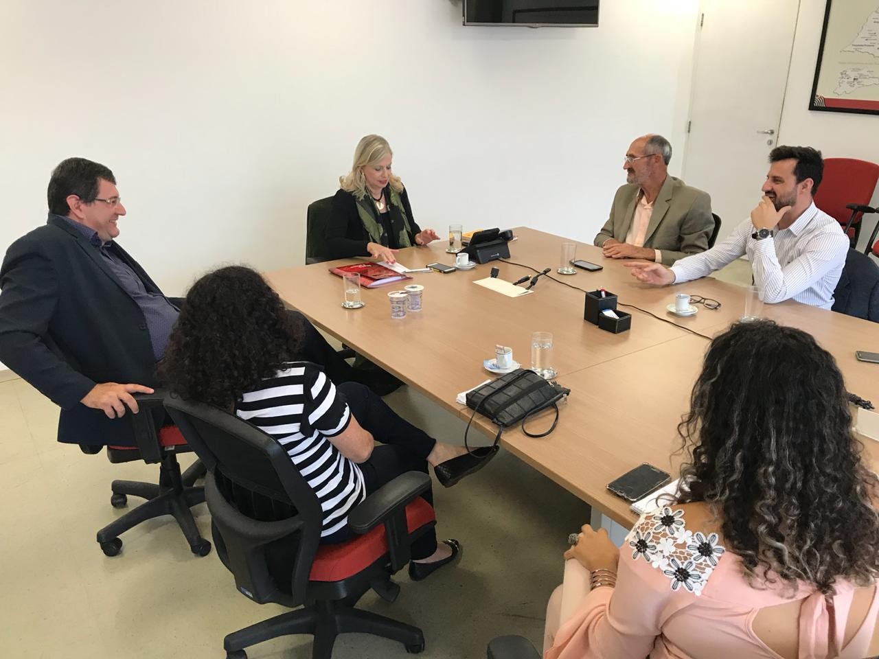 Imagem da notícia: Vereador Botion participa de reunião para implantação de cursos em Cordeirópolis