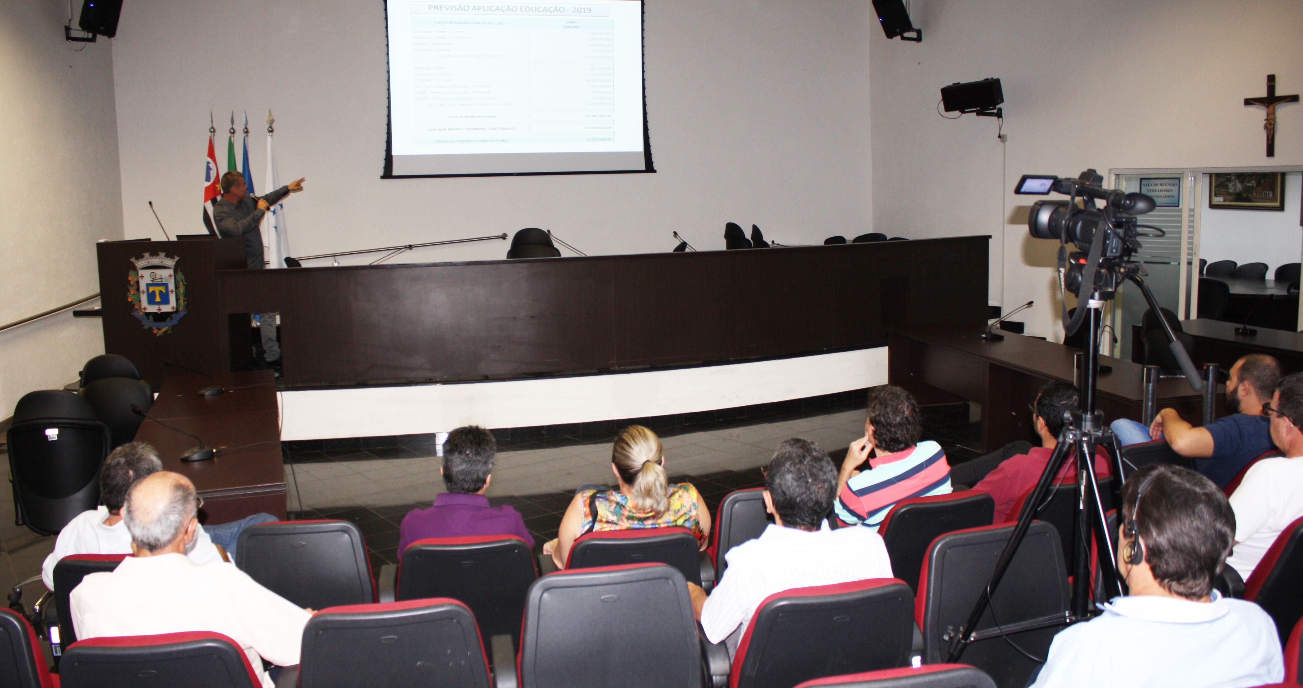 Imagem da notícia: Câmara realiza audiência para discutir LOA 2019