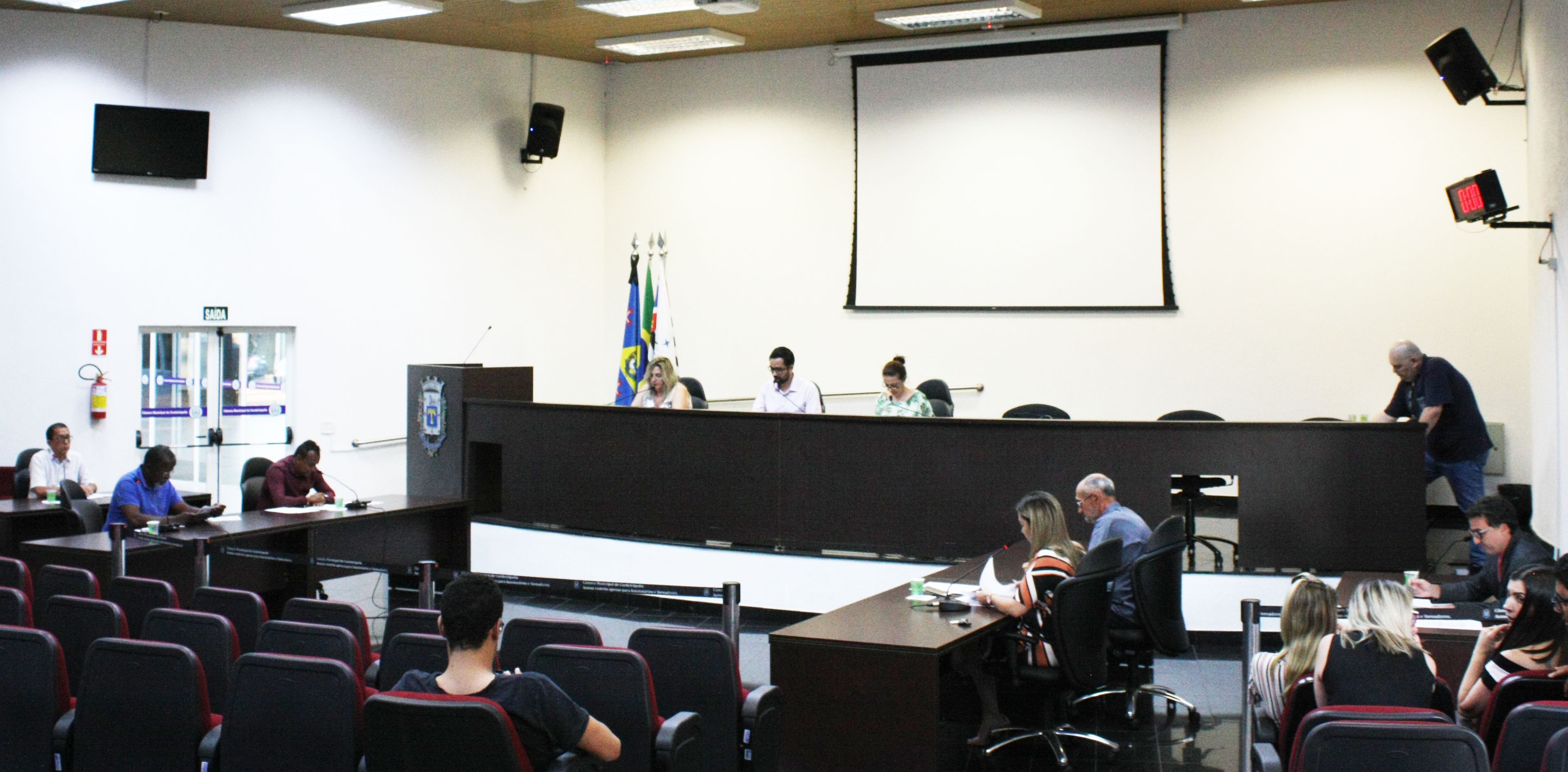 Imagem da notícia: Vereadores aprovam LOA durante 38ª Sessão