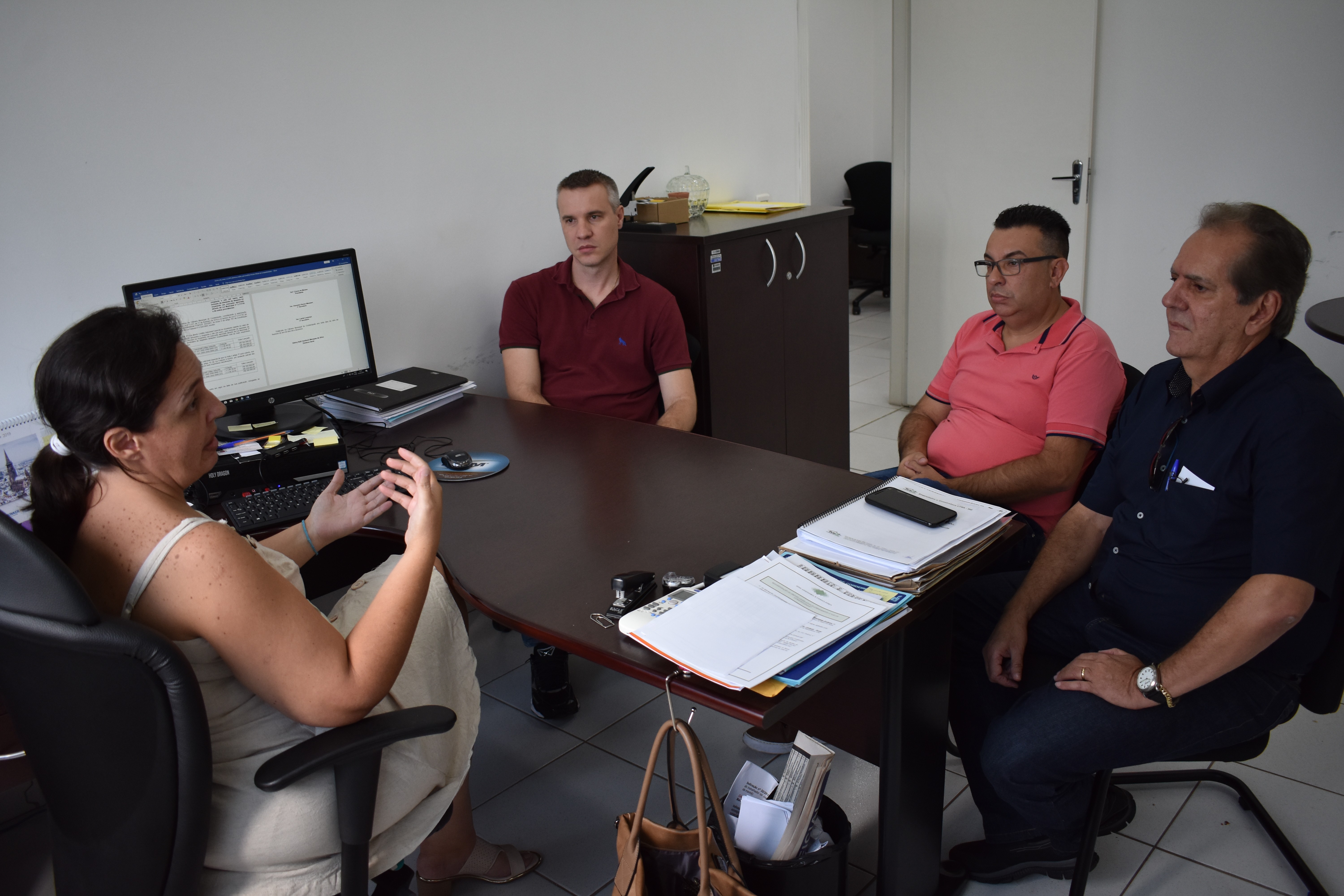 Imagem da notícia: Funcionários da Câmara de Santa Gertrudes visitam a Câmara de Cordeirópolis